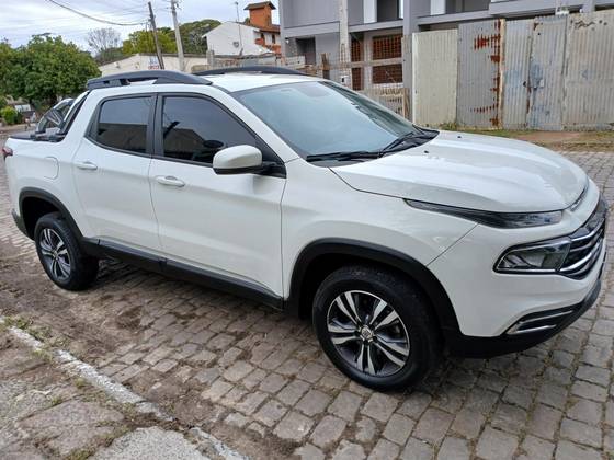 FIAT TORO 1.3 TURBO 270 FLEX FREEDOM AT6 FIAT TORO 1.3 TURBO 270 FLEX FREEDOM AT6